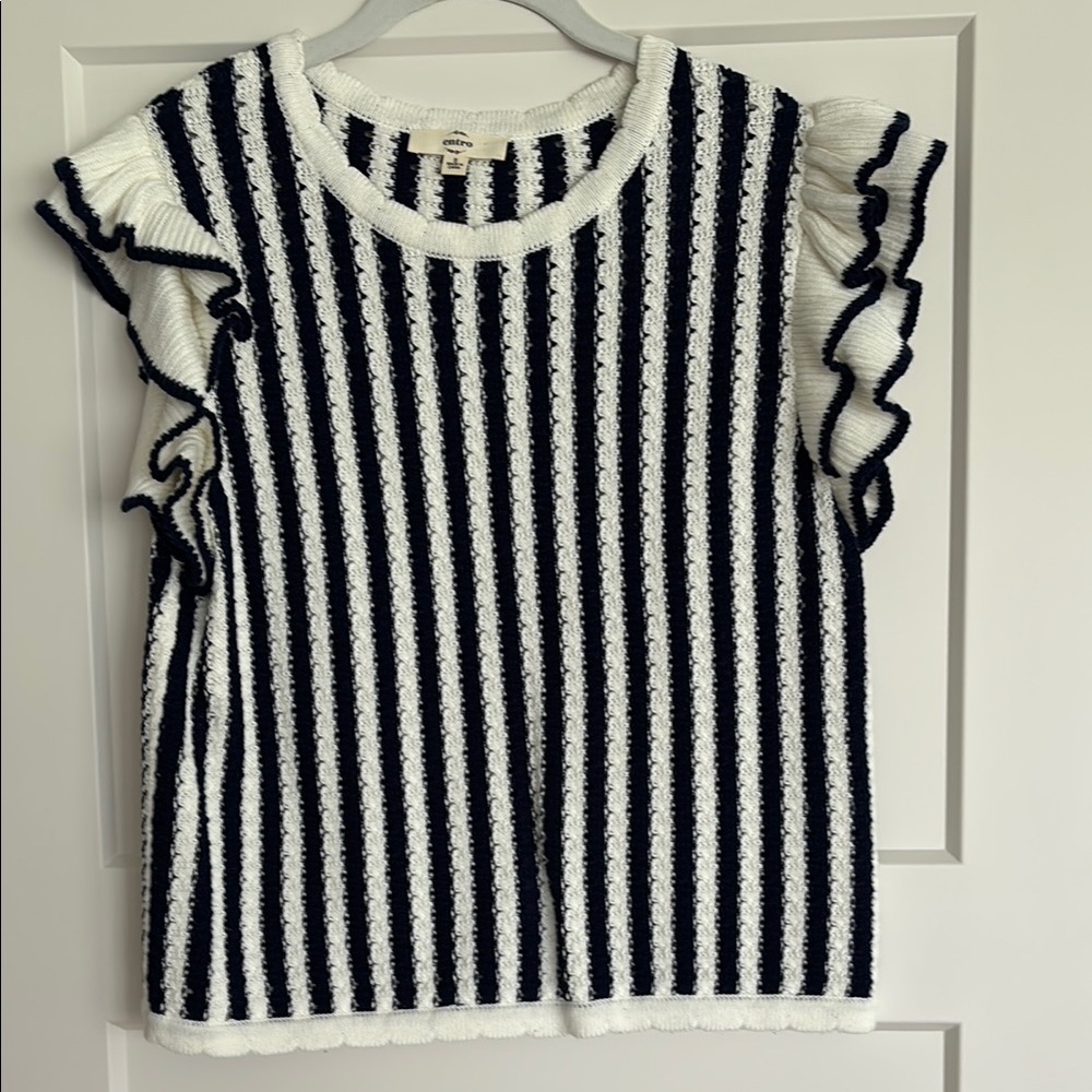 Entro Navy and White Knit Top